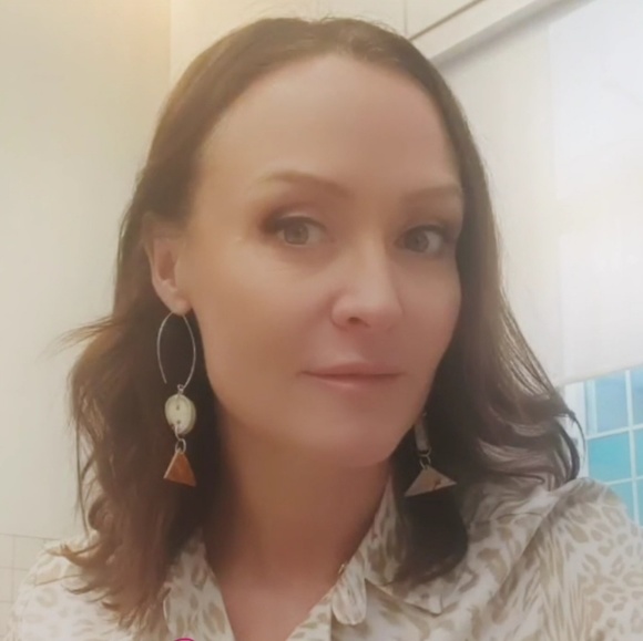 Meet your Posher, Melissa - Picture 1 of 1